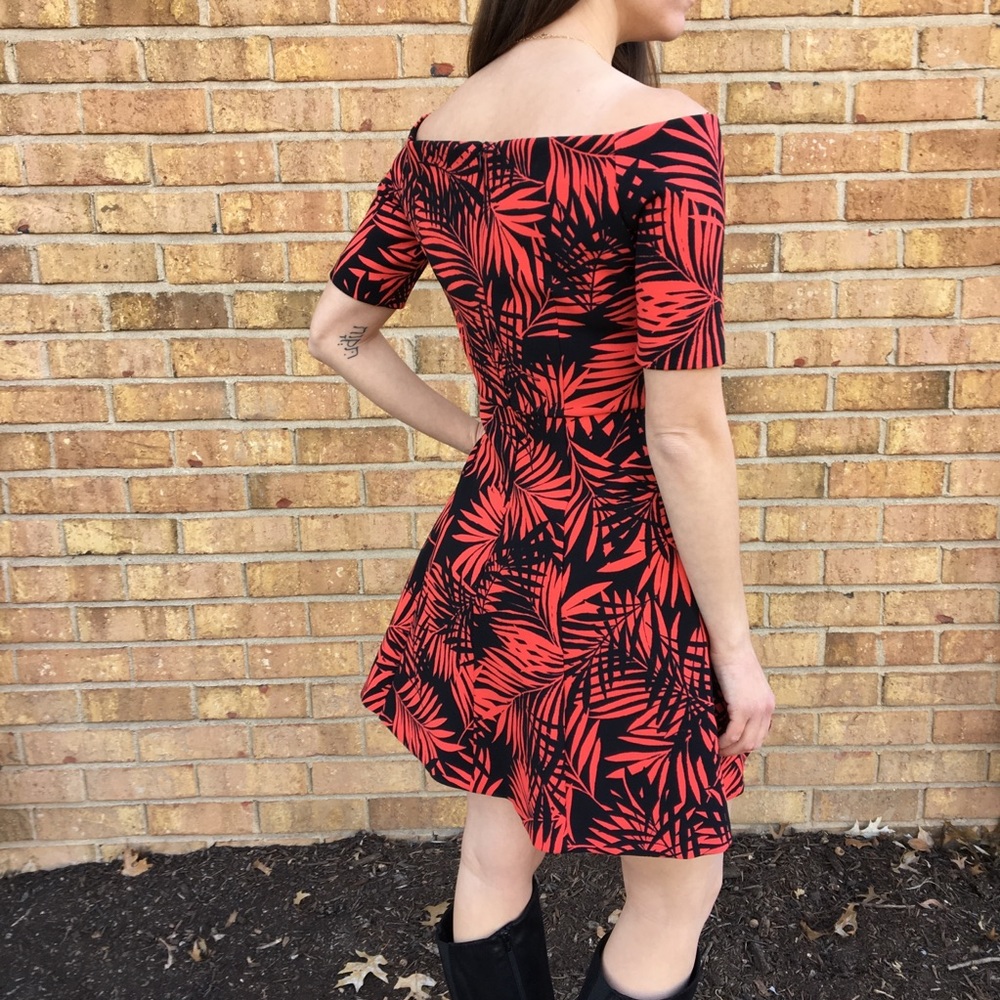 Zara Botanical Dress - Picture 3 of 4